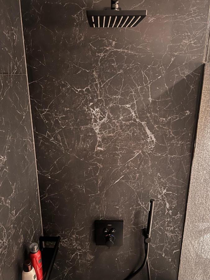 Black Diamond Apartment Цюрих Екстериор снимка
