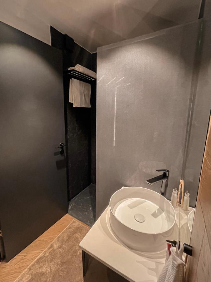Black Diamond Apartment Цюрих Екстериор снимка