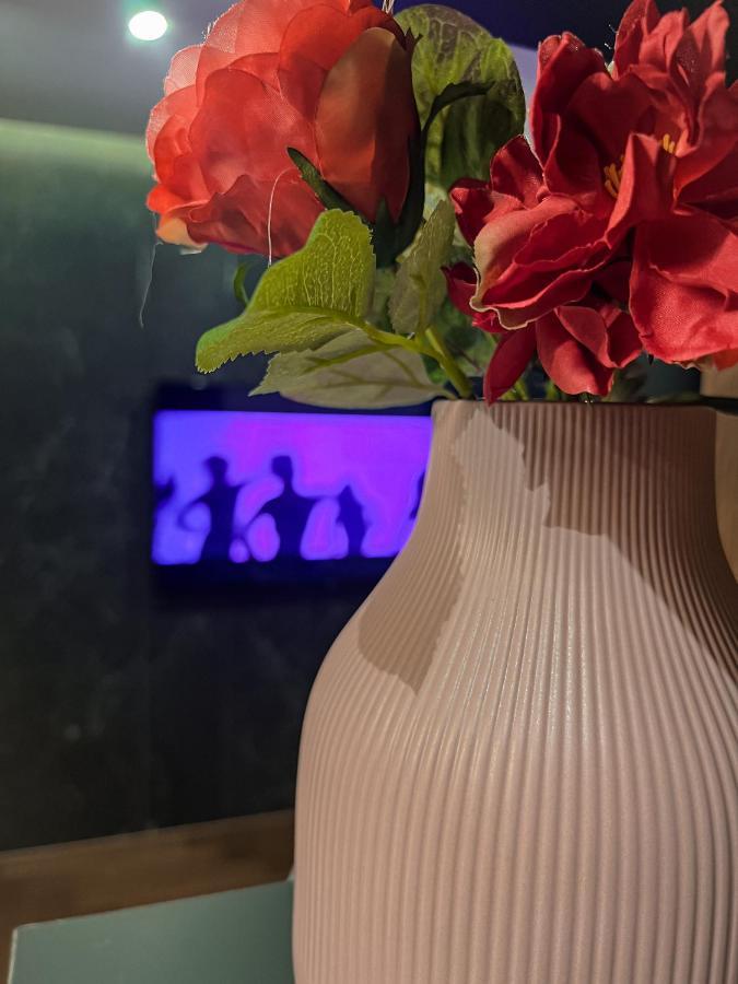 Black Diamond Apartment Цюрих Екстериор снимка