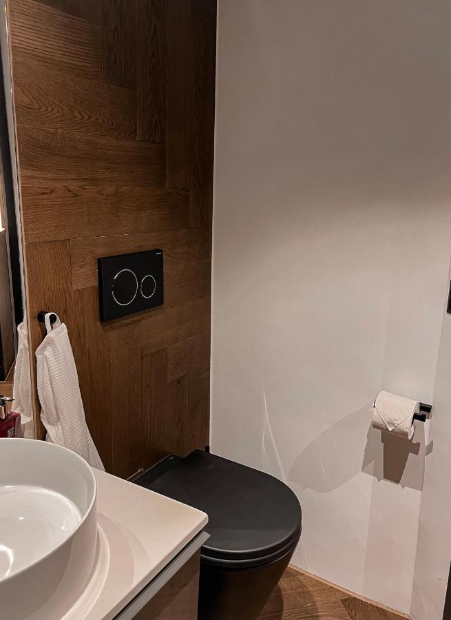 Black Diamond Apartment Цюрих Екстериор снимка