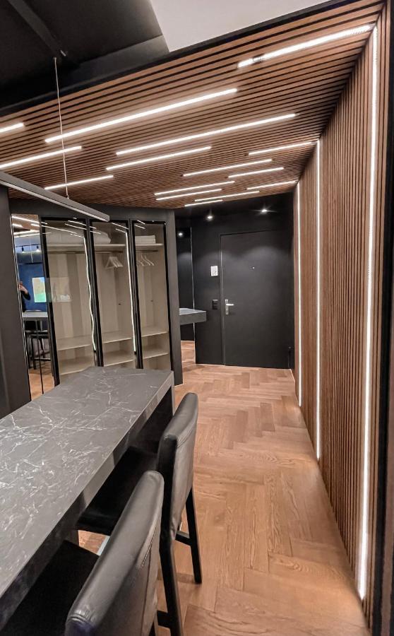 Black Diamond Apartment Цюрих Екстериор снимка